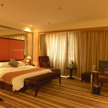 Sprot-Life Garden Hotel Ухан Екстериор снимка