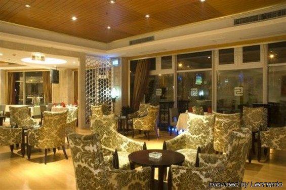 Sprot-Life Garden Hotel Ухан Ресторант снимка